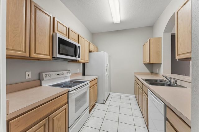 1224 S HIAWASSEE ROAD 636, Orlando, FL 32835