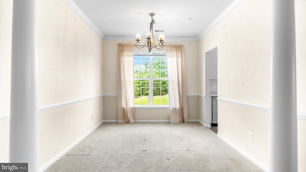Image 13 of property listing at 8621 FLUTTERING LEAF TRL TRL #403, Odenton, MD 21113