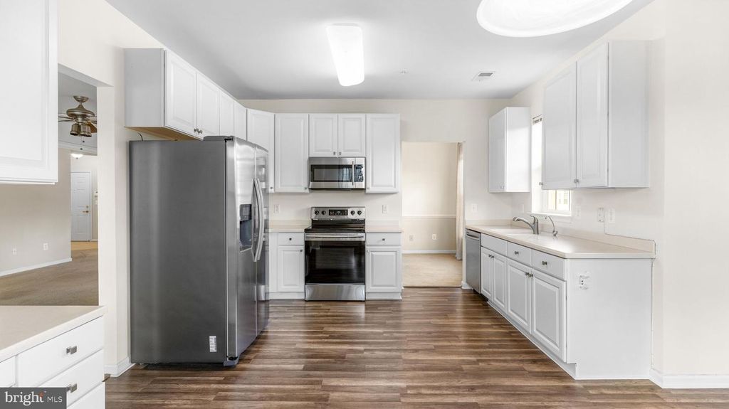 Image 15 of property listing at 8621 FLUTTERING LEAF TRL TRL #403, Odenton, MD 21113