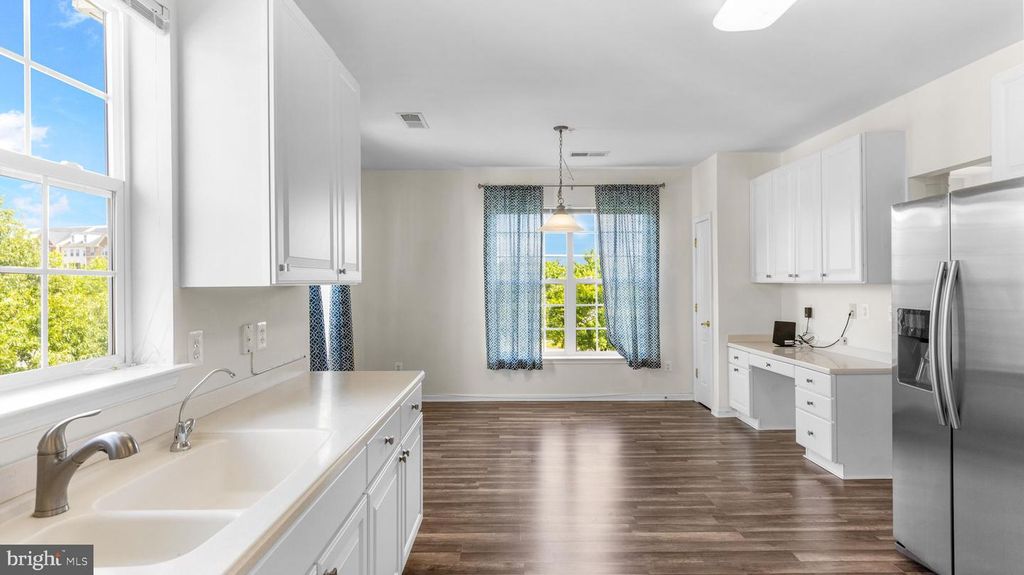 Image 16 of property listing at 8621 FLUTTERING LEAF TRL TRL #403, Odenton, MD 21113