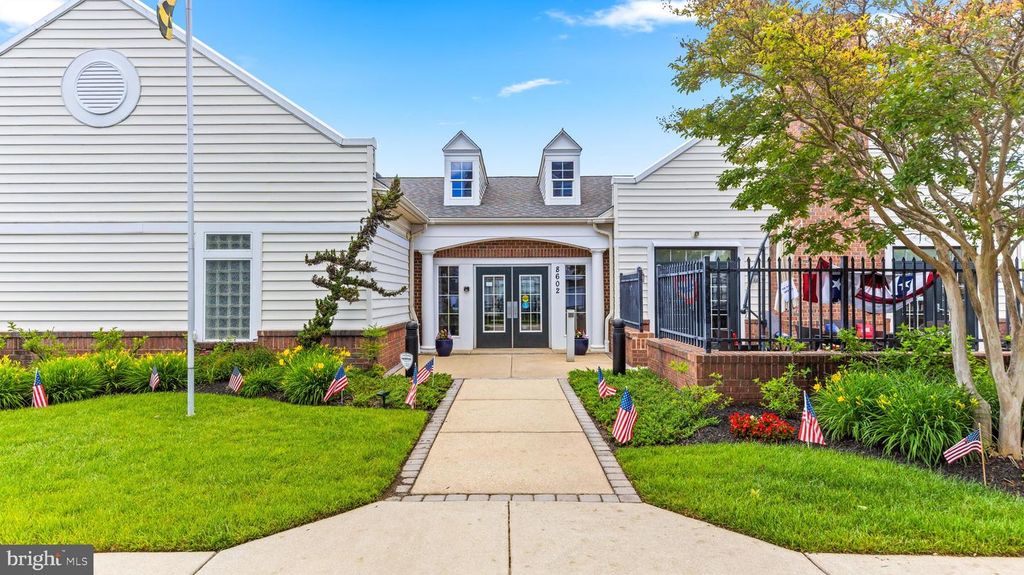 Image 31 of property listing at 8621 FLUTTERING LEAF TRL TRL #403, Odenton, MD 21113
