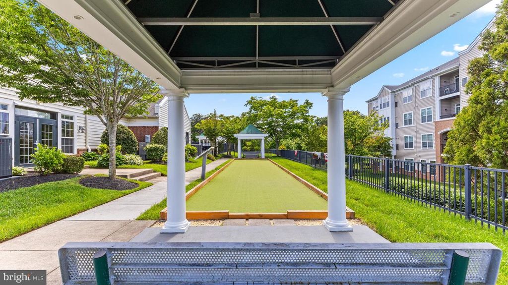Image 35 of property listing at 8621 FLUTTERING LEAF TRL TRL #403, Odenton, MD 21113
