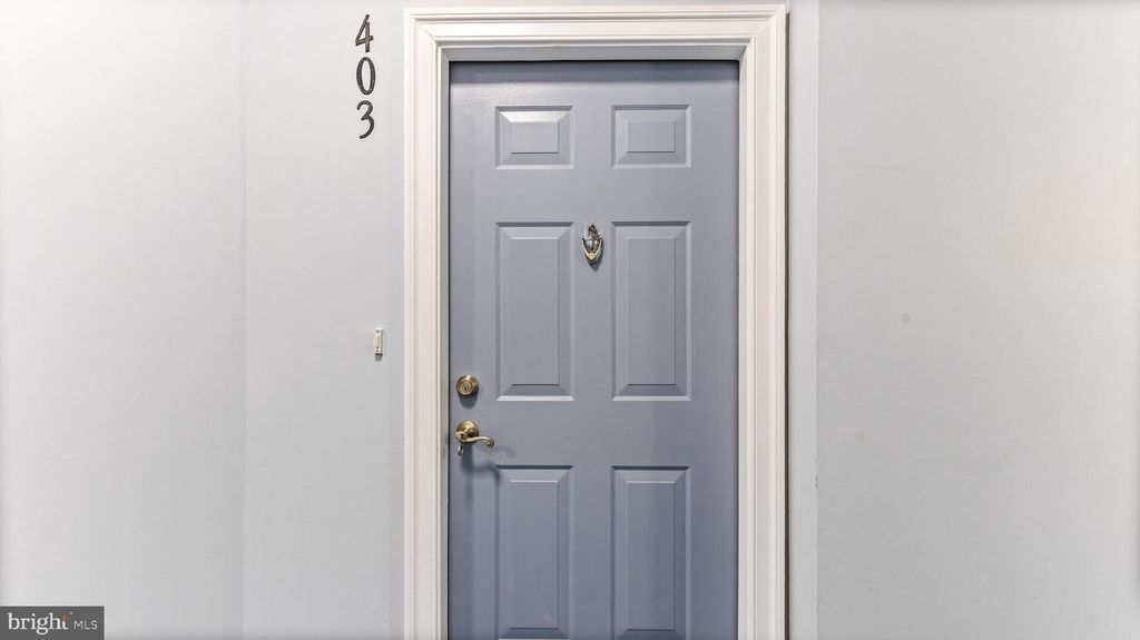 Image 7 of property listing at 8621 FLUTTERING LEAF TRL TRL #403, Odenton, MD 21113