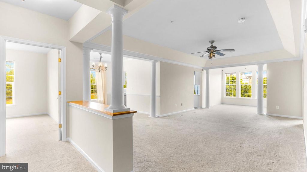 Image 8 of property listing at 8621 FLUTTERING LEAF TRL TRL #403, Odenton, MD 21113