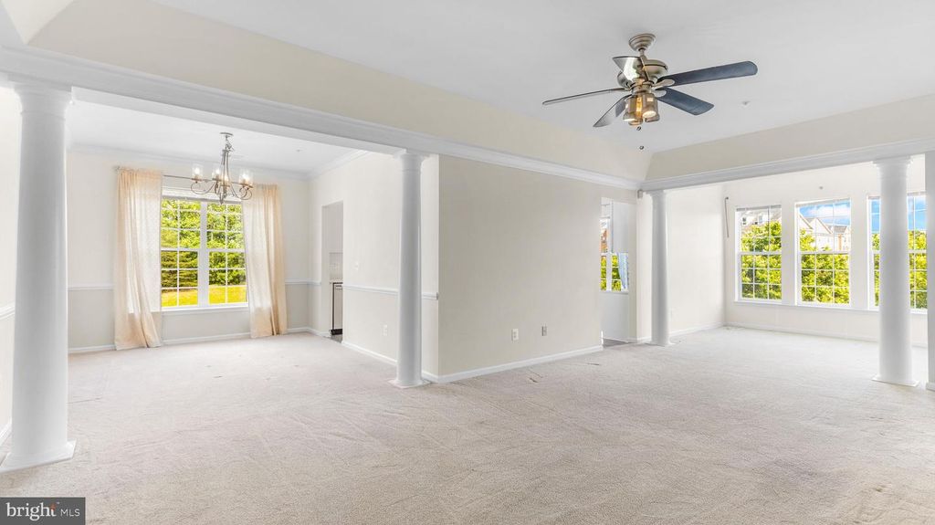 Image 9 of property listing at 8621 FLUTTERING LEAF TRL TRL #403, Odenton, MD 21113