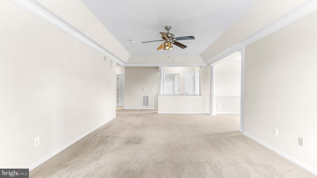 Image 10 of property listing at 8621 FLUTTERING LEAF TRL TRL #403, Odenton, MD 21113