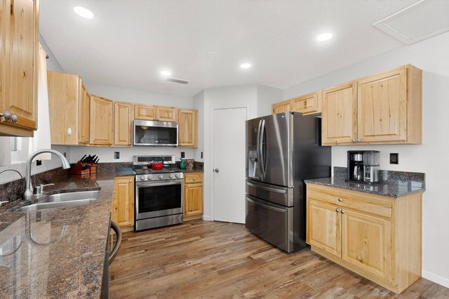 1027 Parkland View Drive NW, Albuquerque, NM 87120