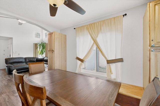 1027 Parkland View Drive NW, Albuquerque, NM 87120