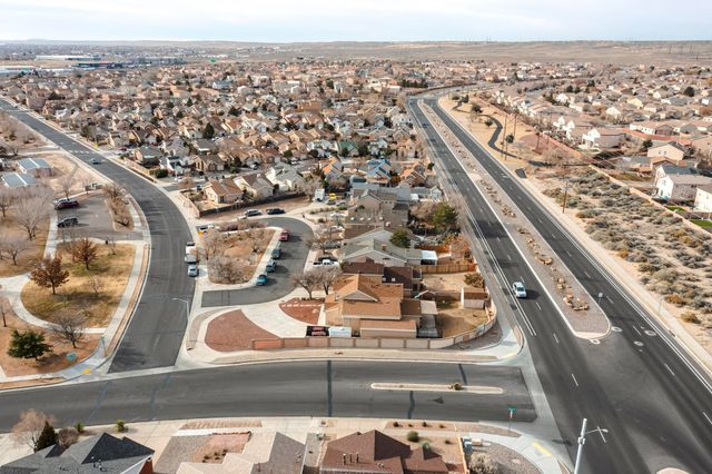 1027 Parkland View Drive NW, Albuquerque, NM 87120