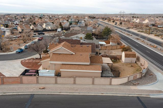 1027 Parkland View Drive NW, Albuquerque, NM 87120