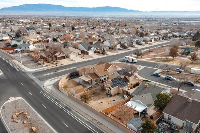 1027 Parkland View Drive NW, Albuquerque, NM 87120
