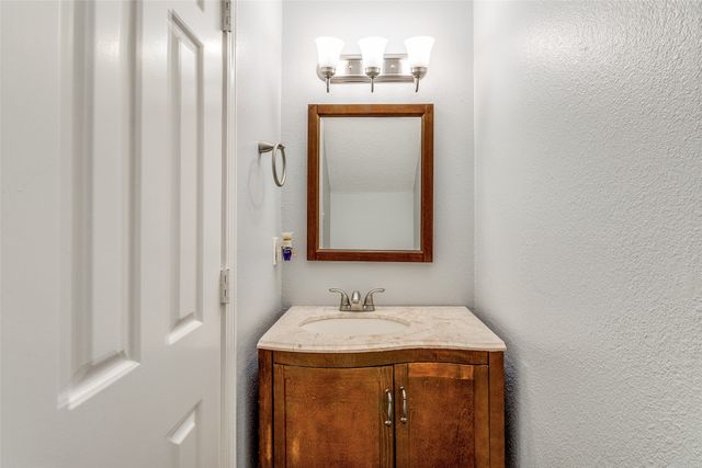 5757 E University Boulevard 22T, Dallas, TX 75206