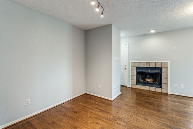 5757 E University Boulevard 22T, Dallas, TX 75206