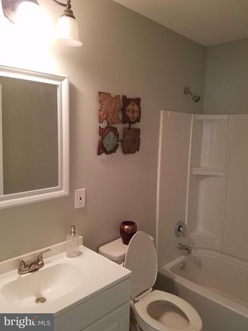 215 W 3RD ST, Palmyra, NJ 08065