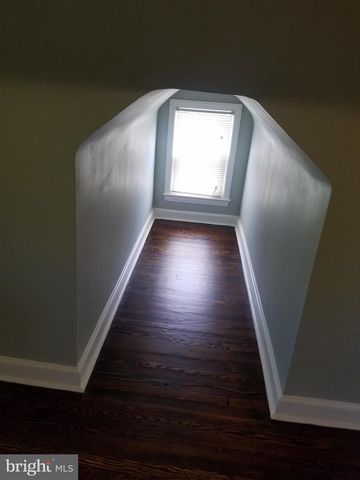 215 W 3RD ST, Palmyra, NJ 08065