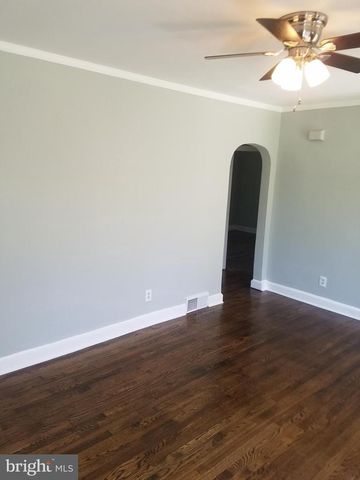 215 W 3RD ST, Palmyra, NJ 08065