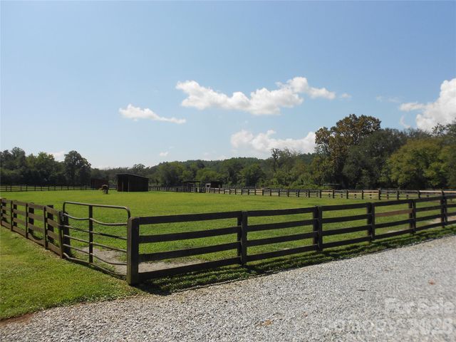 0000 Johns Ridge Parkway, Lenoir, NC 28645