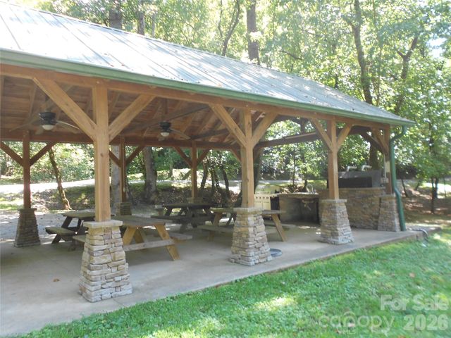 0000 Johns Ridge Parkway, Lenoir, NC 28645