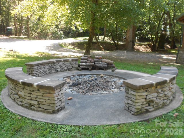 0000 Johns Ridge Parkway, Lenoir, NC 28645