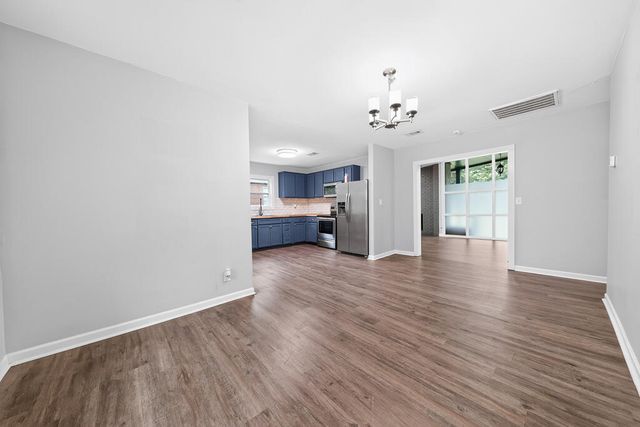 1301 S Dixon Drive, Columbus, GA 31906