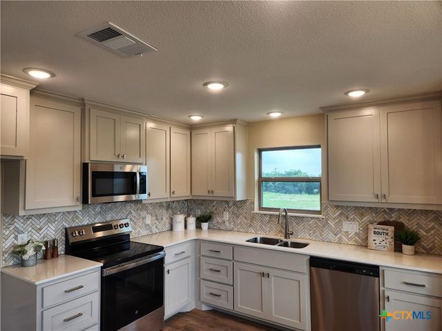 3172 Fish Pond Drive, Copperas Cove, TX 76522