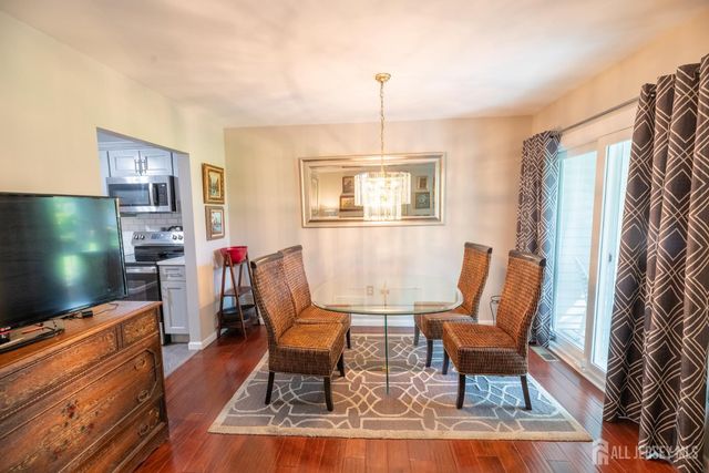 13 Mine Road, Jamesburg, NJ 08831