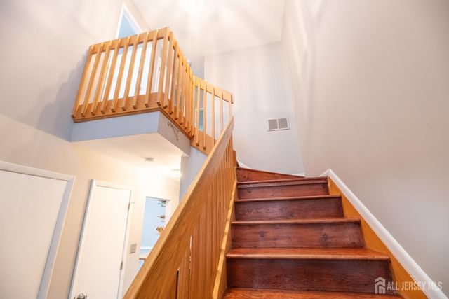 13 Mine Road, Jamesburg, NJ 08831