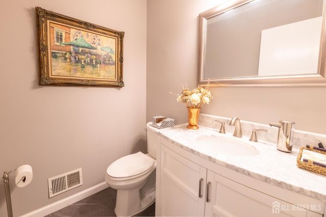 13 Mine Road, Jamesburg, NJ 08831
