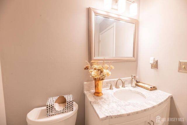 13 Mine Road, Jamesburg, NJ 08831