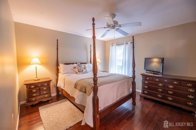 13 Mine Road, Jamesburg, NJ 08831