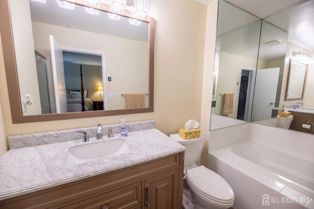 13 Mine Road, Jamesburg, NJ 08831