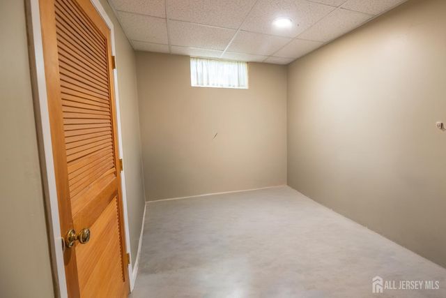 13 Mine Road, Jamesburg, NJ 08831