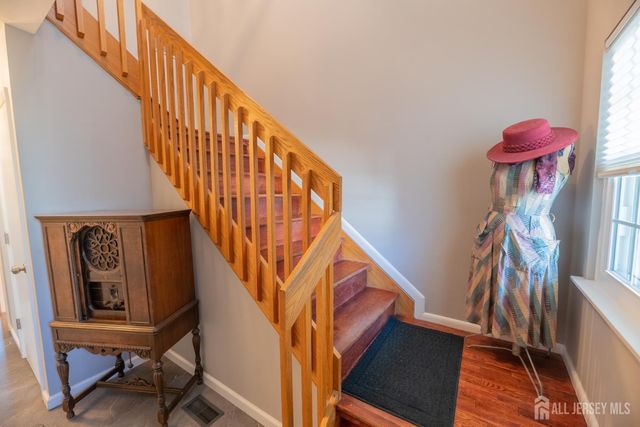 13 Mine Road, Jamesburg, NJ 08831