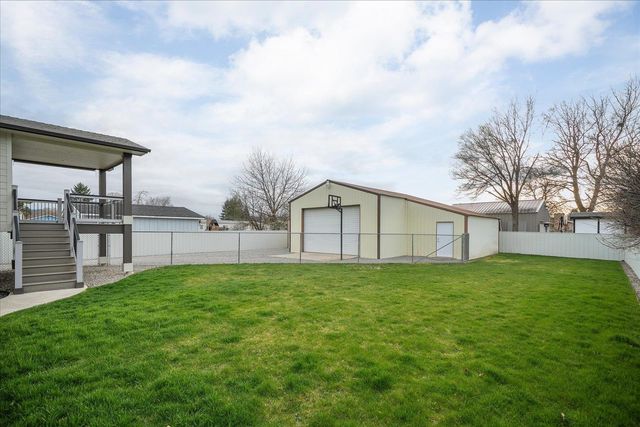 1214 S Progress Rd, Spokane Valley, WA 99037