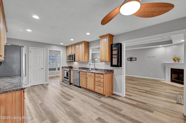 12108 Sentimental Ln, Louisville, KY 40229