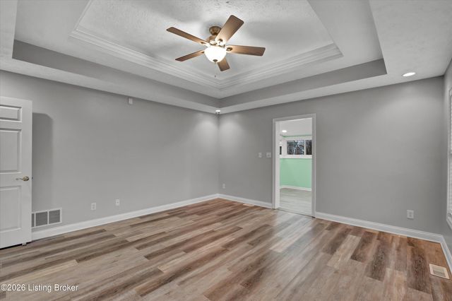 12108 Sentimental Ln, Louisville, KY 40229