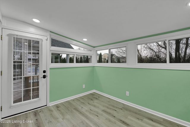 12108 Sentimental Ln, Louisville, KY 40229