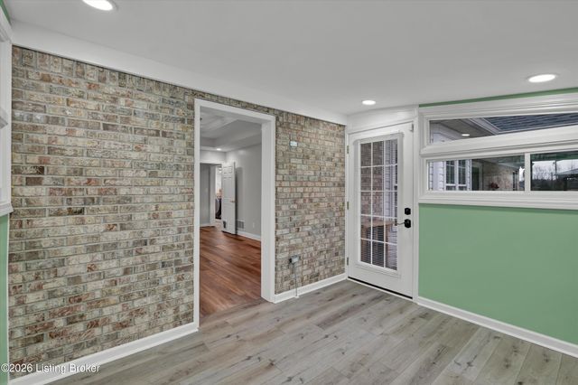 12108 Sentimental Ln, Louisville, KY 40229