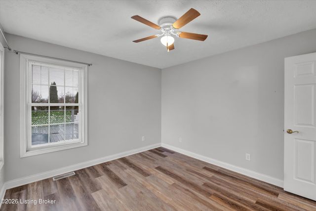 12108 Sentimental Ln, Louisville, KY 40229