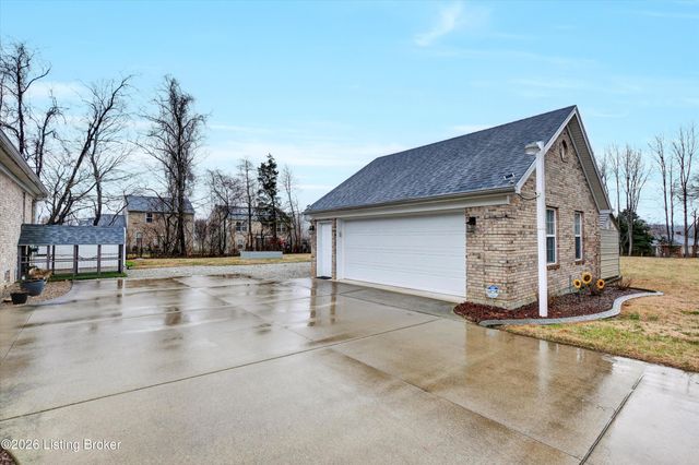 12108 Sentimental Ln, Louisville, KY 40229