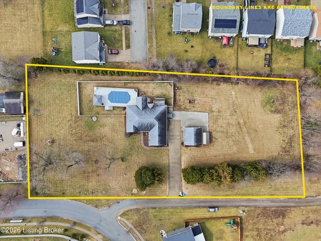 12108 Sentimental Ln, Louisville, KY 40229