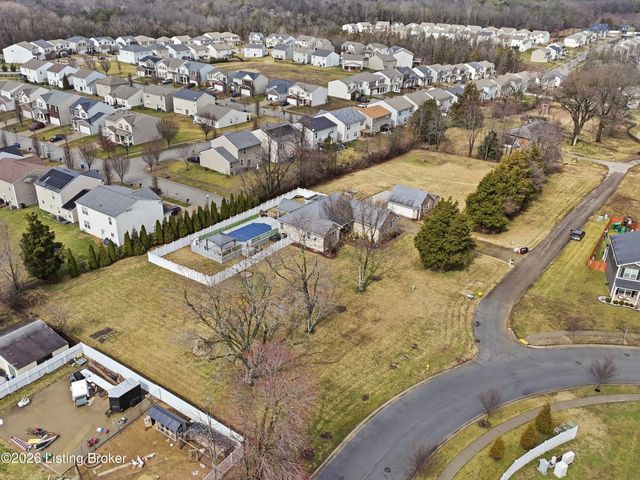 12108 Sentimental Ln, Louisville, KY 40229