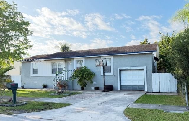 9770 SW 210th St, Cutler Bay, FL 33189