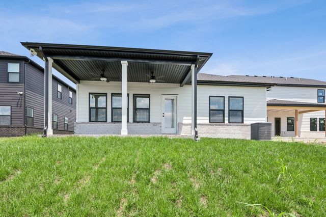 207 Conger Dr, Lebanon, TN 37087