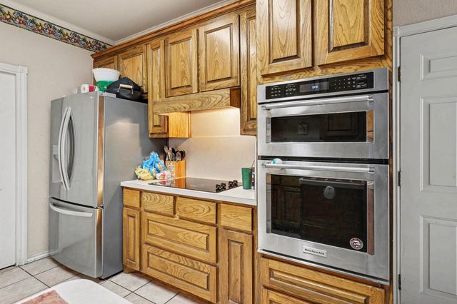 1230 Woodland Park Drive, Hurst, TX 76053