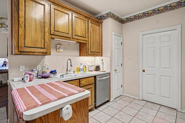 1230 Woodland Park Drive, Hurst, TX 76053