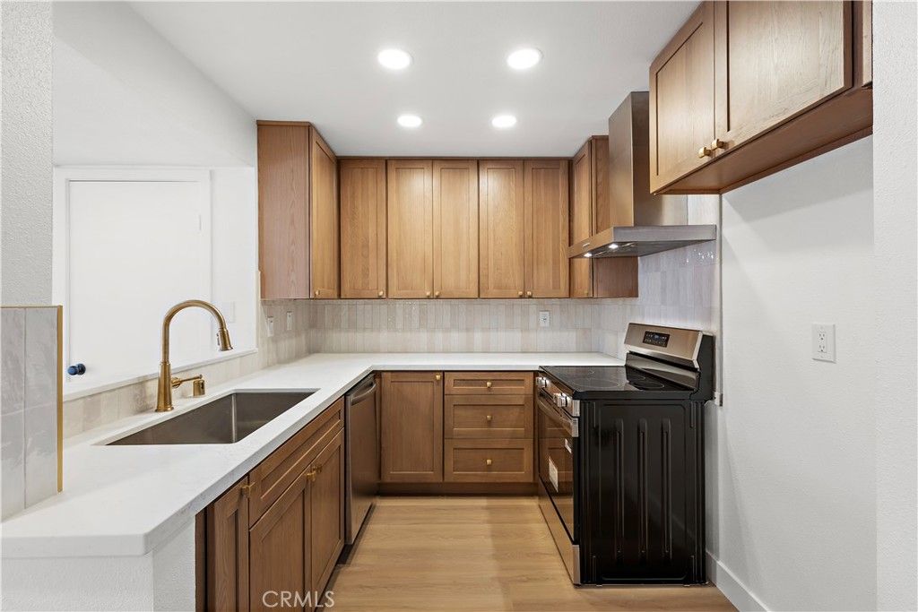 25761 Le Parc 9, Lake Forest, CA 92630 — exterior