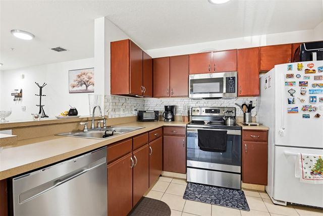 940 VILLAGE TRAIL 6-103, Port Orange, FL 32127