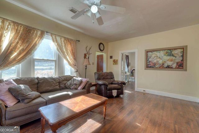 760 Kingtown Street, Blue Ridge, GA 30513