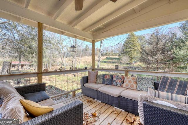 760 Kingtown Street, Blue Ridge, GA 30513